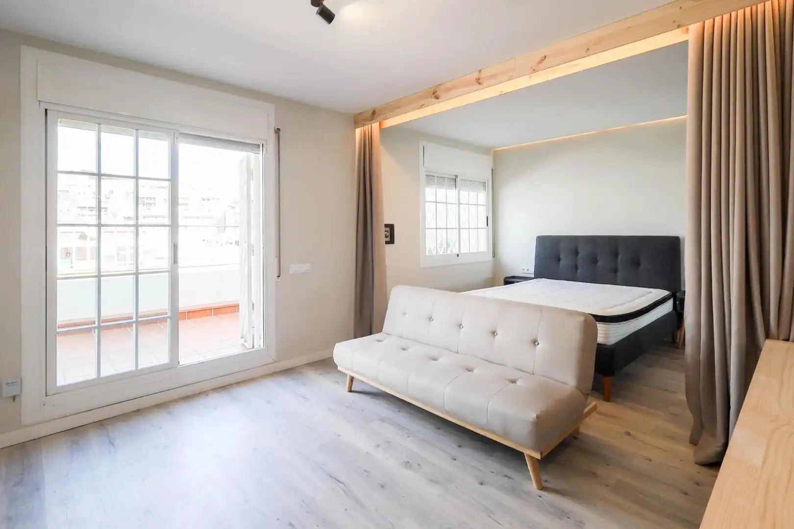 Dormitori de Àtic en venda en Barcelona amb Aire condicionat, Calefacció i Parquet