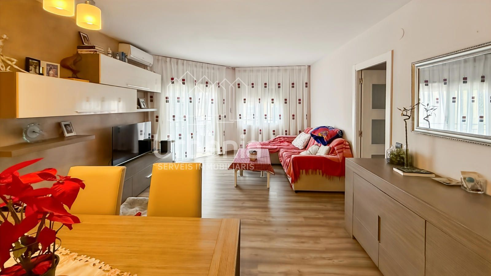 Schlafzimmer von Wohnung zum Verkauf in Pineda de Mar mit Klimaanlage, Heizung und Terrasse