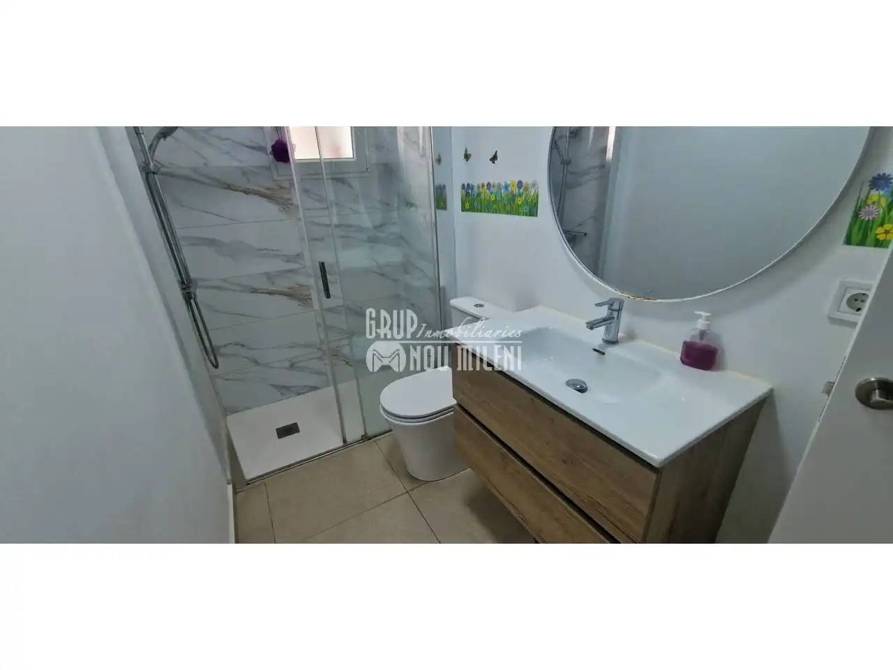 Baño de Piso en venta en Alfafar con Terraza y Amueblado