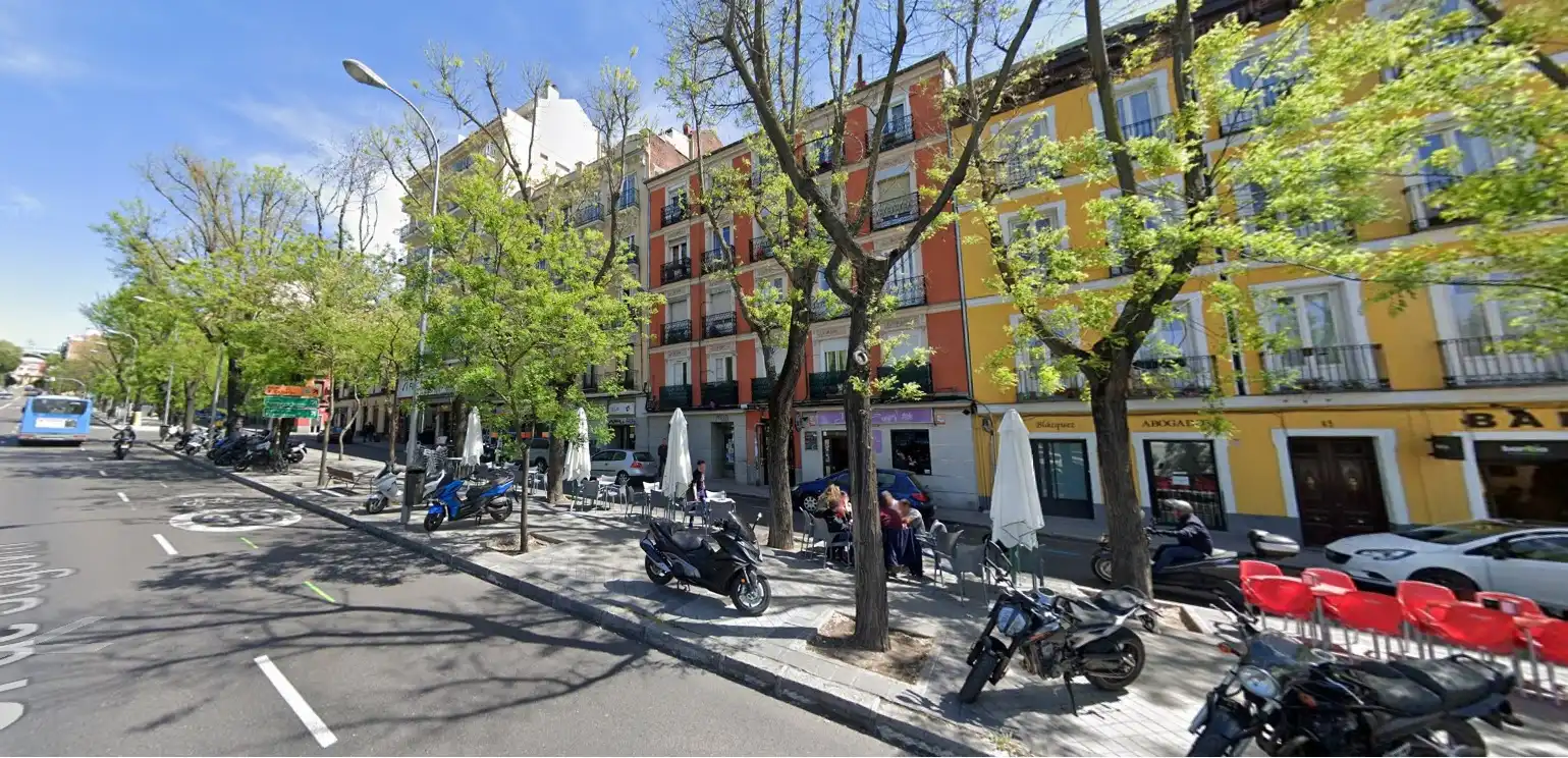 Vista exterior de Pis en venda en Madrid amb Aire condicionat, Calefacció i Moblat