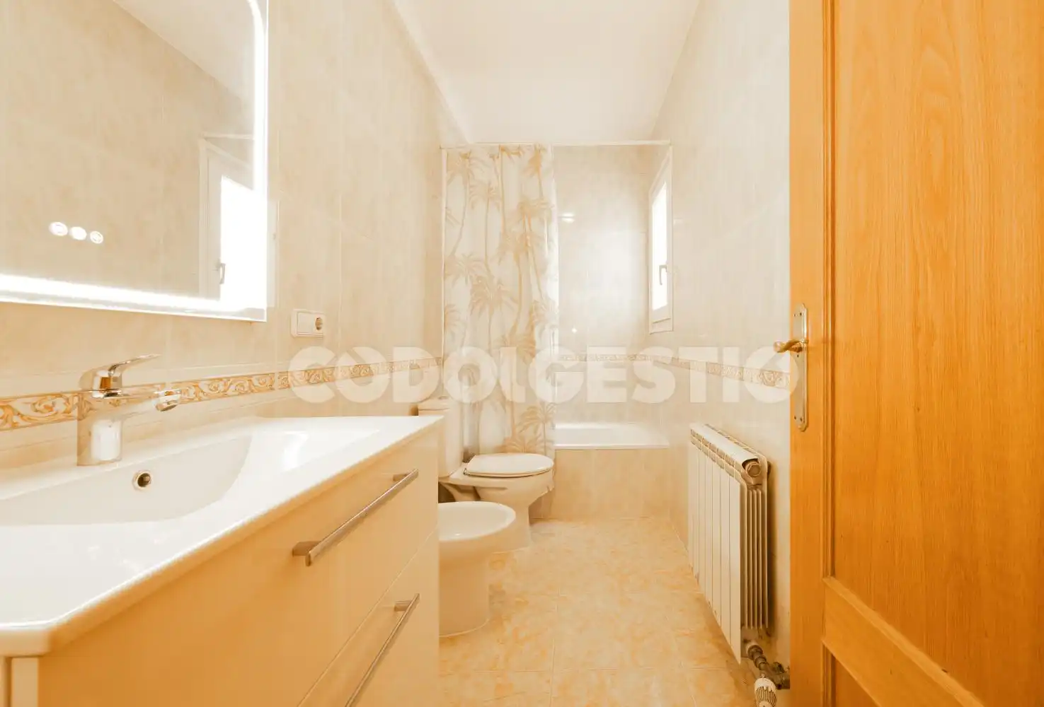 Baño de Piso en venta en Manlleu con Terraza y Balcón
