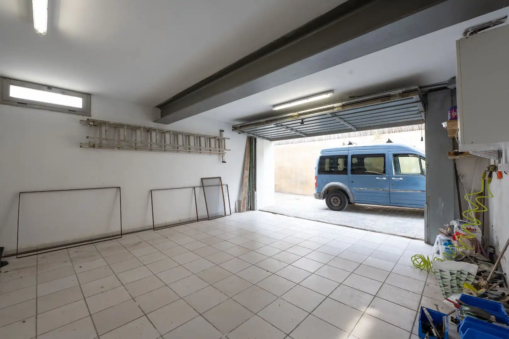 Aparcament de Casa o xalet en venda en Calafell amb Calefacció, Jardí privat i Terrassa