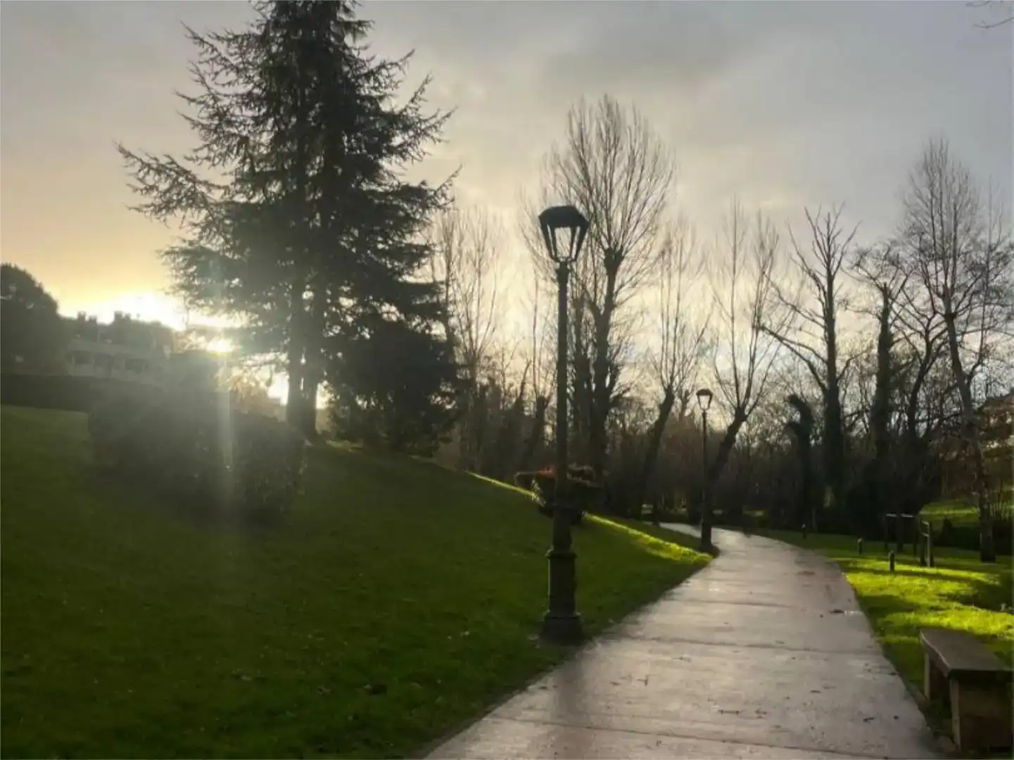 Vista exterior de Pis en venda en Llanera amb Jardí privat, Moblat i Balcó
