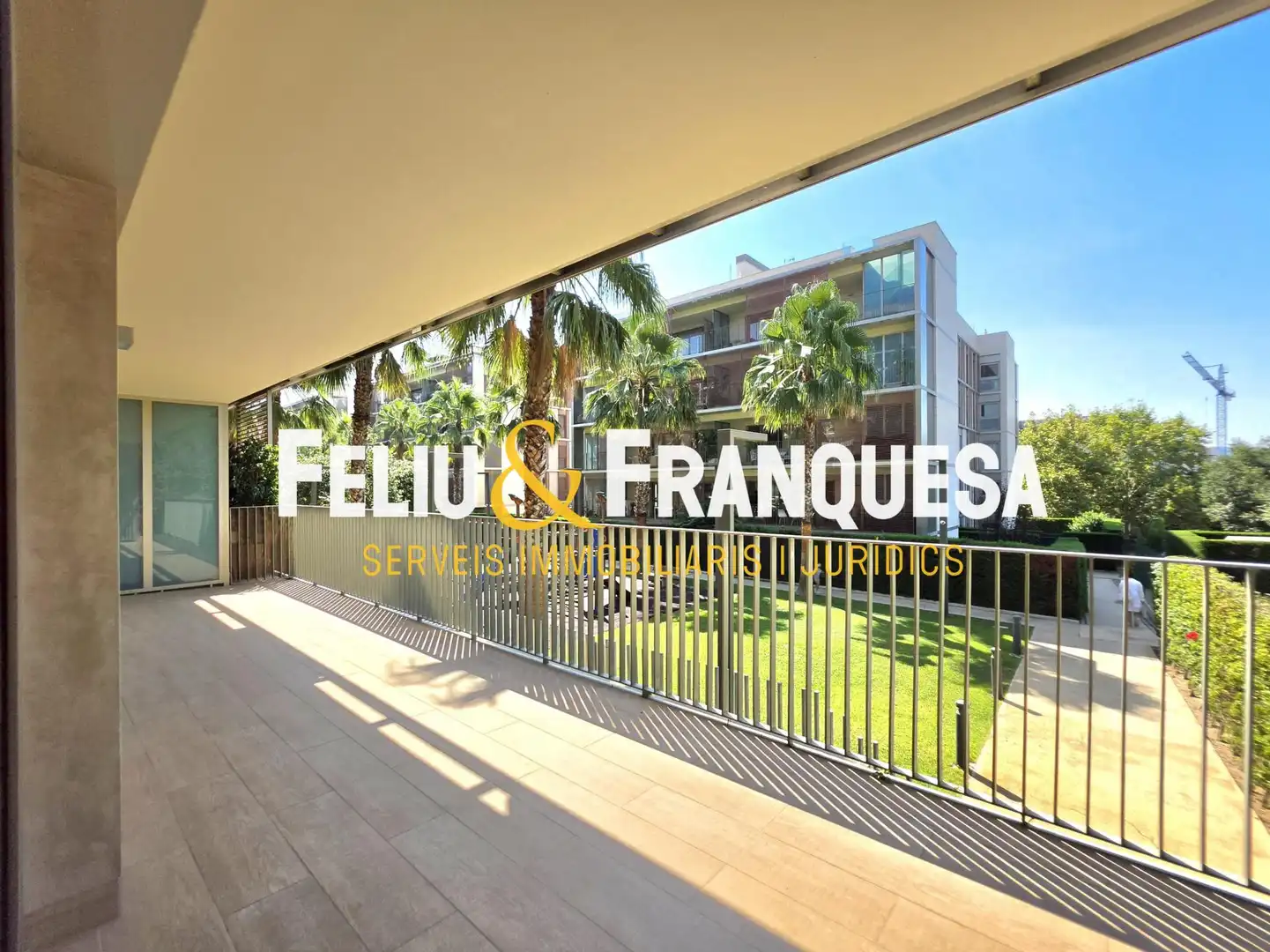 Vista exterior de Piso en venta en Sant Cugat del Vallès con Calefacción, Jardín privado y Terraza