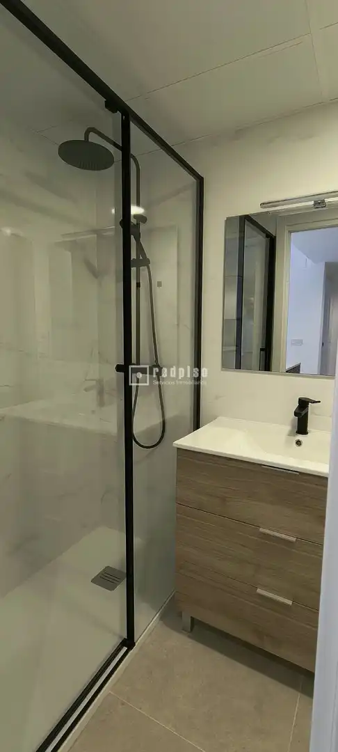 Bany de Pis de lloguer en Centro