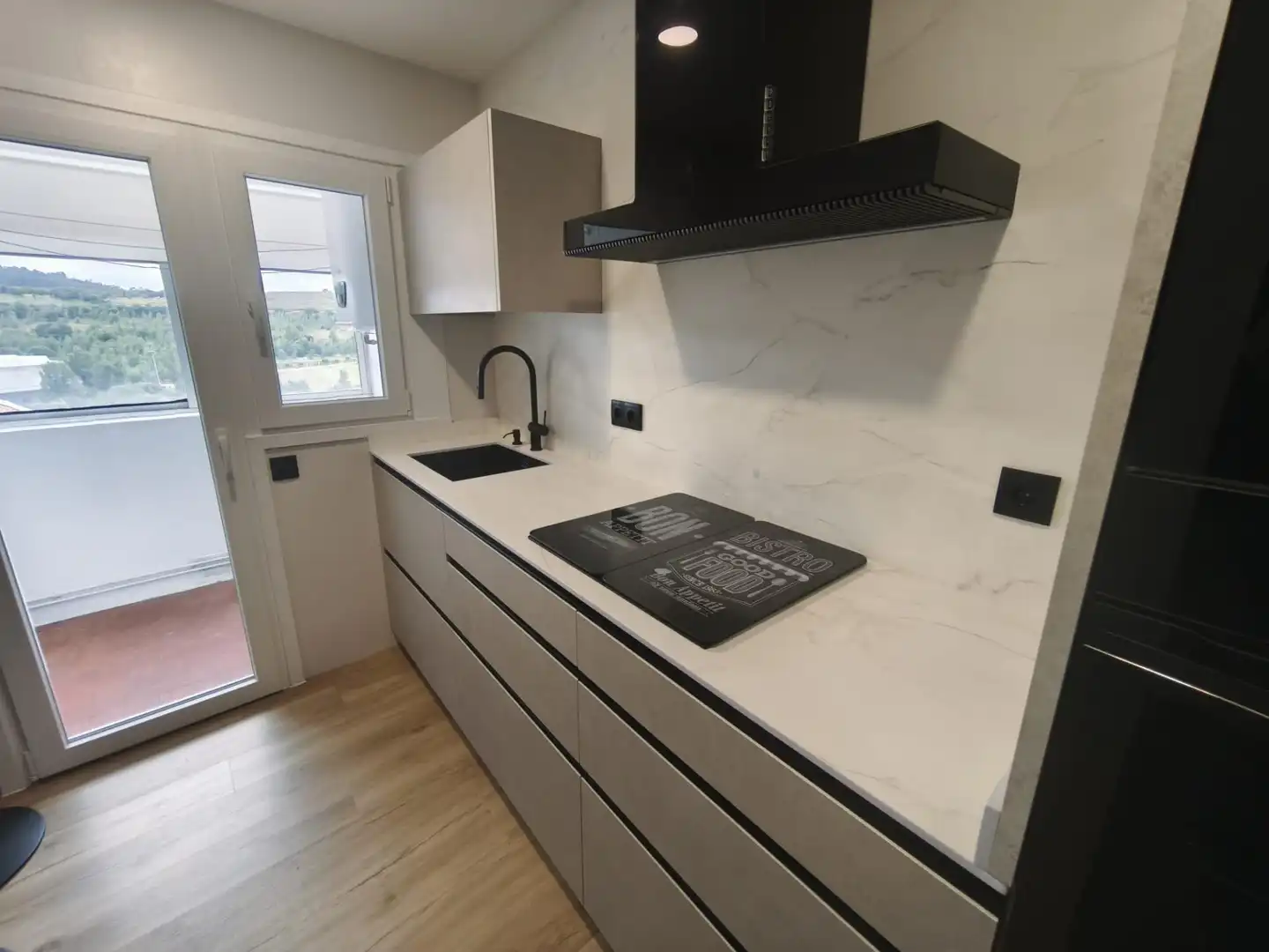 Cocina de Piso en venta en Santiago de Compostela 