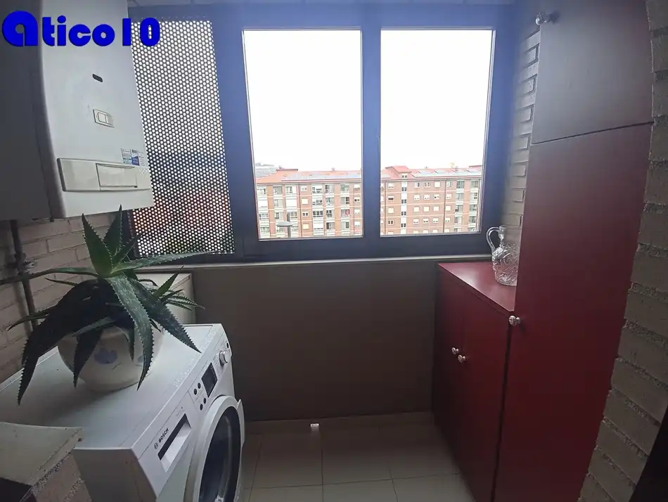 Flat for sale in Calle Doctor Antonio Bascarán Asúnsolo, Cerdeño - El Palais - Mercadín