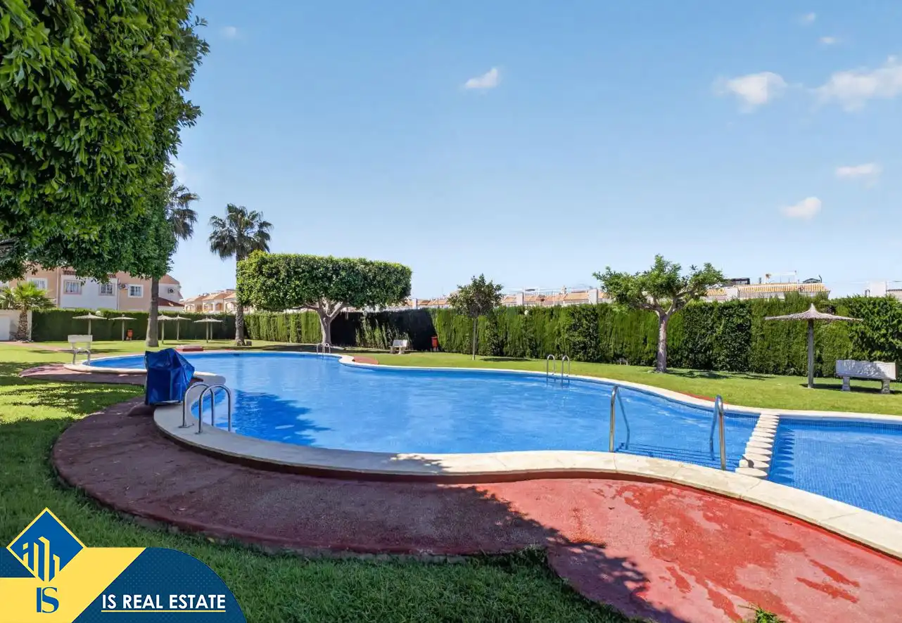 Apartament amb piscina en venda a Zona Carrefour - Urbanizaciones, imagen 3