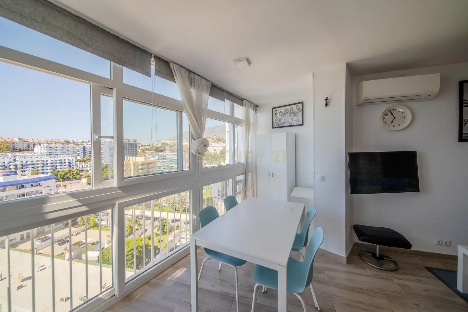 Apartment with pool for sale in AV MANUEL MENA PALMA 2 MAITE IIBENALMADENA (MÁLAGA) 2, imagen 4