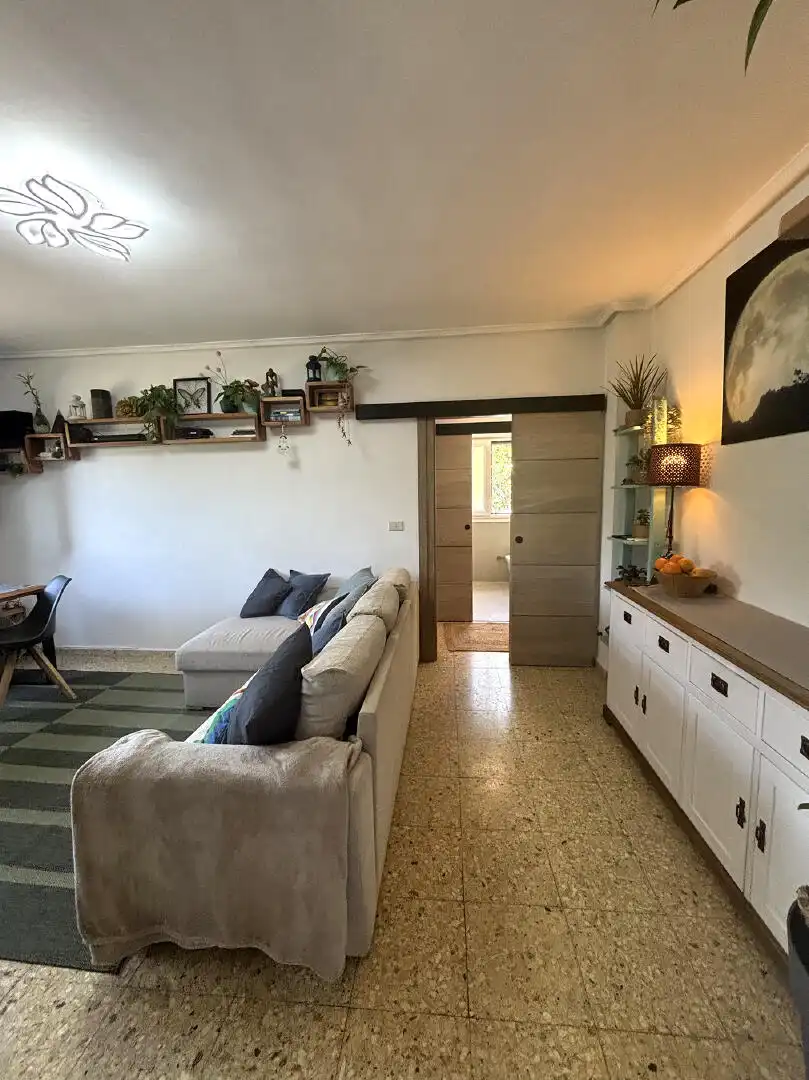 Sala d'estar de Casa o xalet en venda en Las Rozas de Valdearroyo 