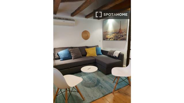 Piso en Alquiler en Universidad - Malasaña