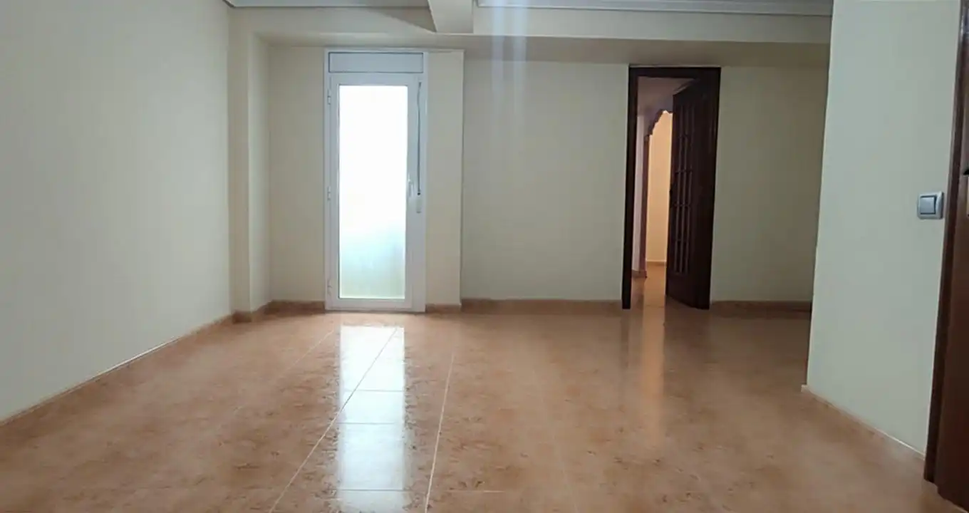Piso en venta en L'Hospitalet de Llobregat con Aire acondicionado y Calefacción