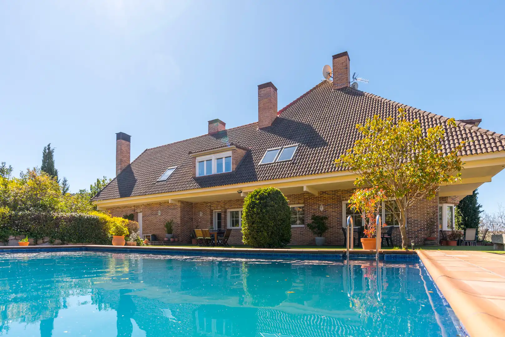 Swimming pool of Houses for sale in Collado Villalba  with Air Conditioner, Heating and Private garden