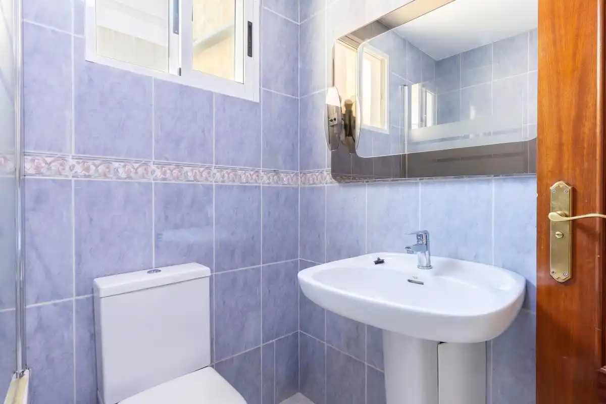 Baño de Piso en venta en Valencia con Calefacción