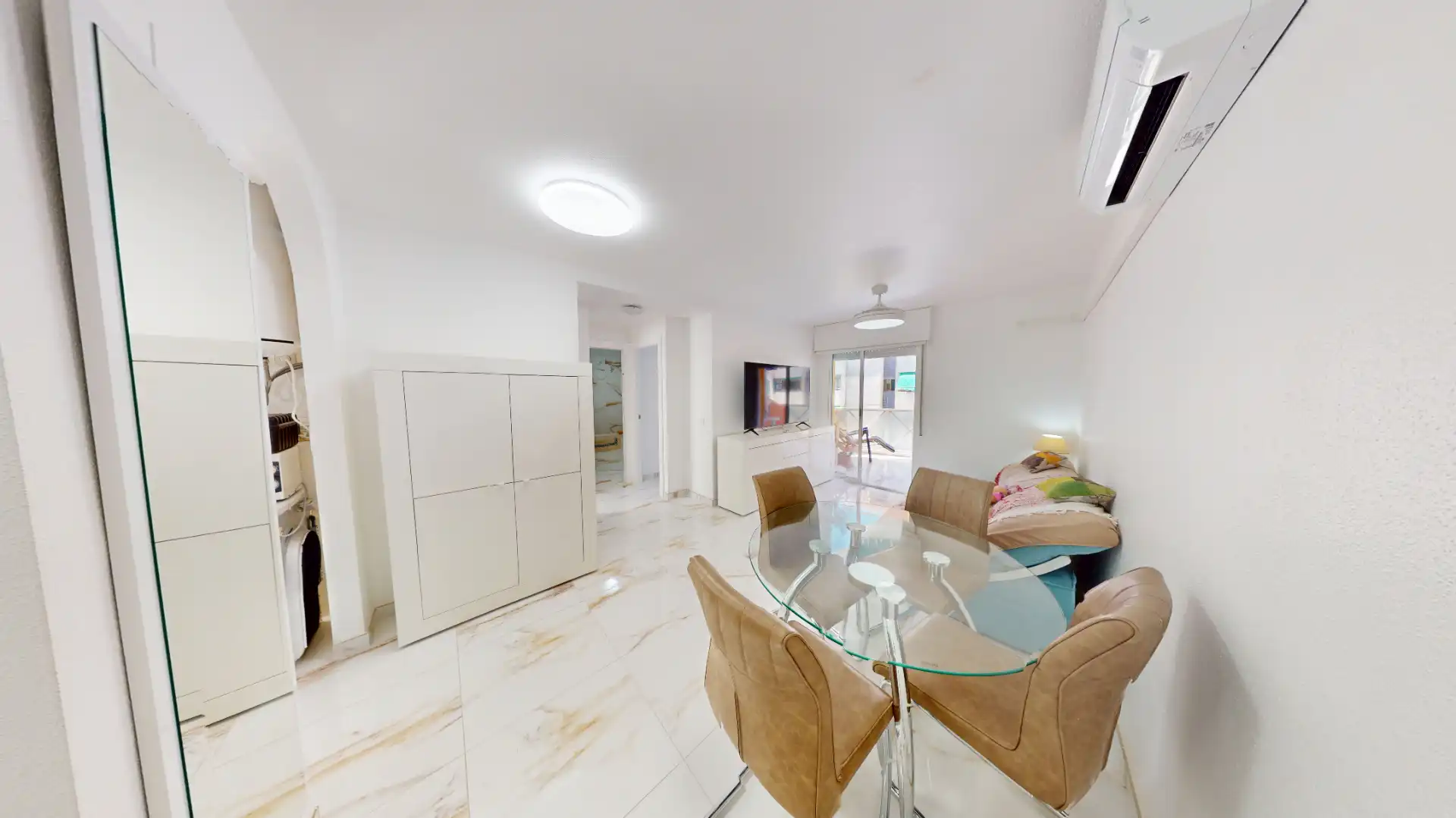 Sala de estar de Piso en venta en Torrevieja con Aire acondicionado, Calefacción y Terraza