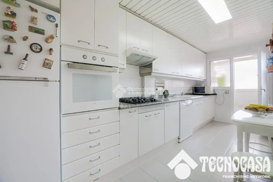 Kitchen of Flat for sale in Sant Boi de Llobregat  with Air Conditioner, Heating and Terrace