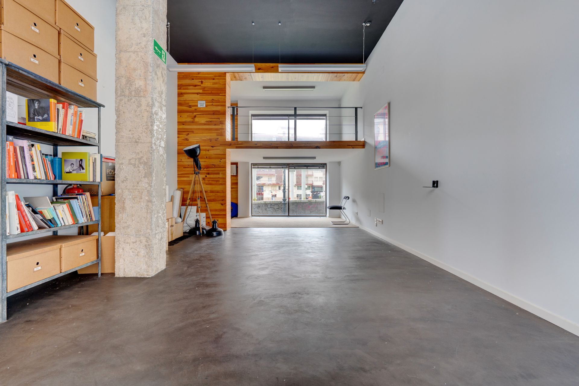 Premises for sale in Irun   with Air Conditioner and Alarm
