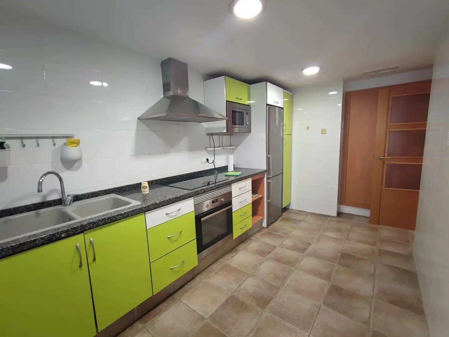 Kitchen of Flat for sale in Sueca  with Air Conditioner and Storage room