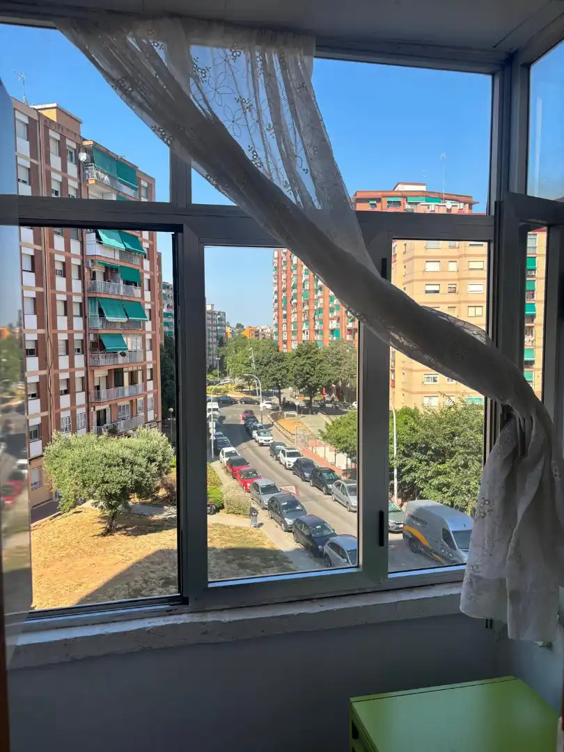 Vista exterior de Piso en venta en Badalona con Calefacción, Parquet y Amueblado