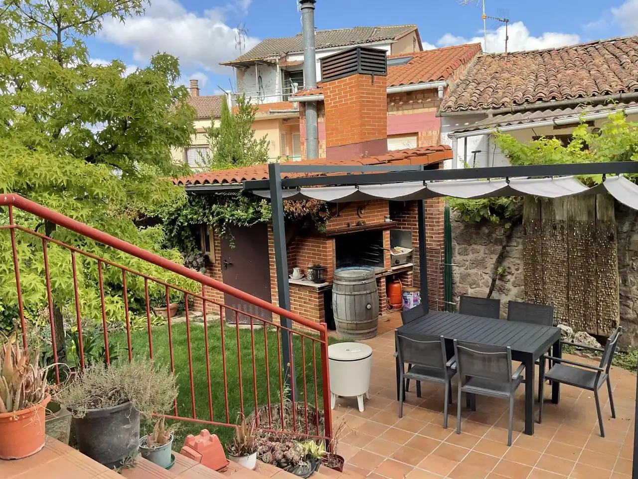 Terrassa de Casa o xalet en venda en Alesanco amb Calefacció, Jardí privat i Traster