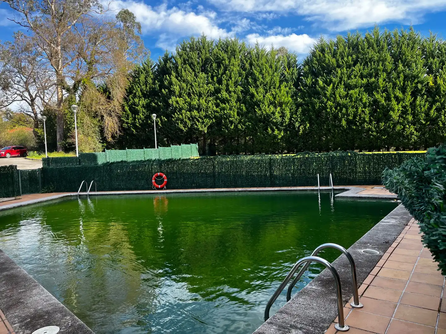 Piscina de Piso en venta en Entrambasaguas con Calefacción, Jardín privado y Amueblado