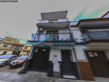 Pis amb balcó en venda a Este - Alcosa- Torreblanca