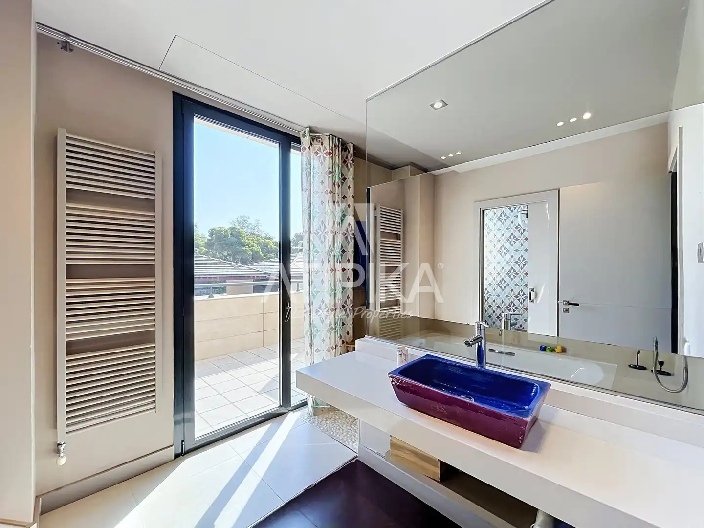 Bany de Casa o xalet de lloguer en Sitges amb Aire condicionat, Terrassa i Piscina