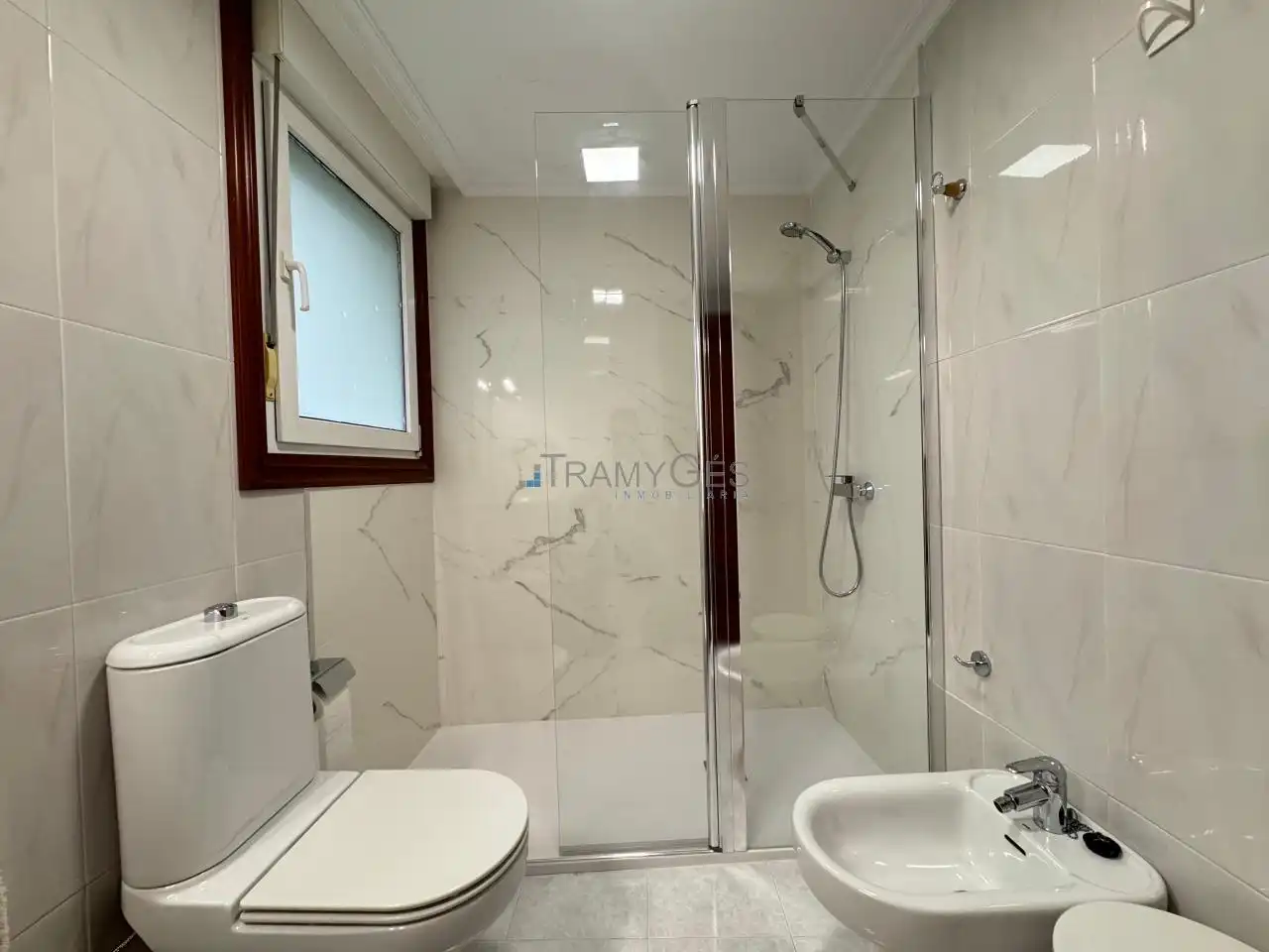 Bathroom of Flat for sale in Vigo   with Heating and Parquet flooring