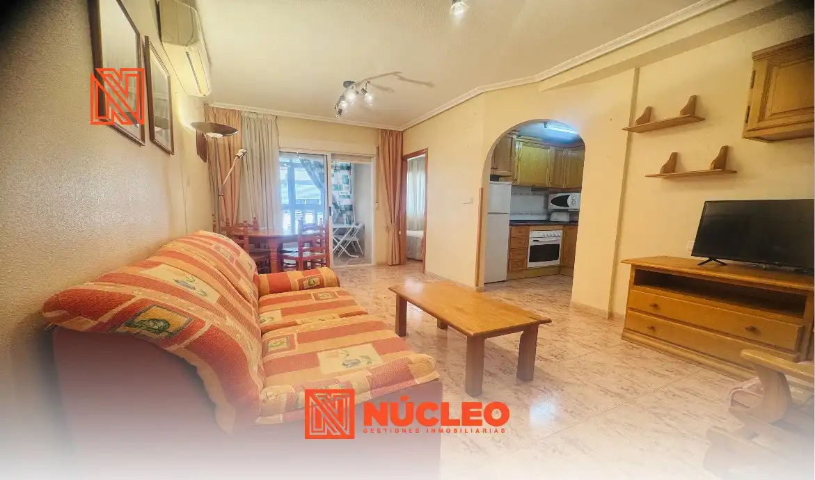 Flat with terrace for sale in Calle la Loma