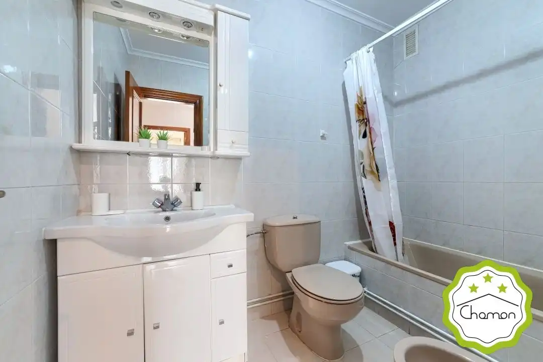Badezimmer von Wohnung zur Miete in Noja mit Heizung, Privatgarten und Terrasse