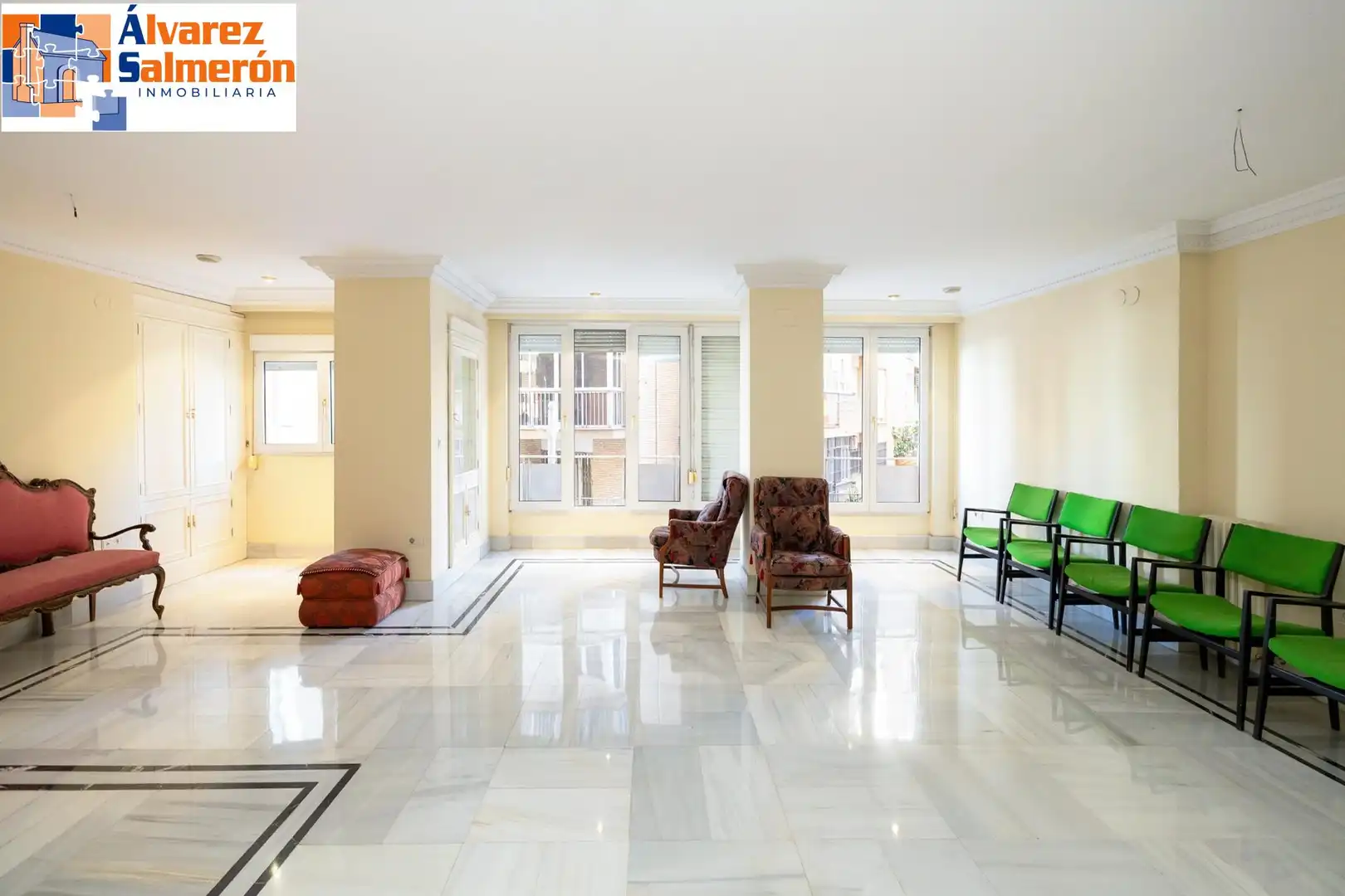 Living room of Flat for sale in Granada