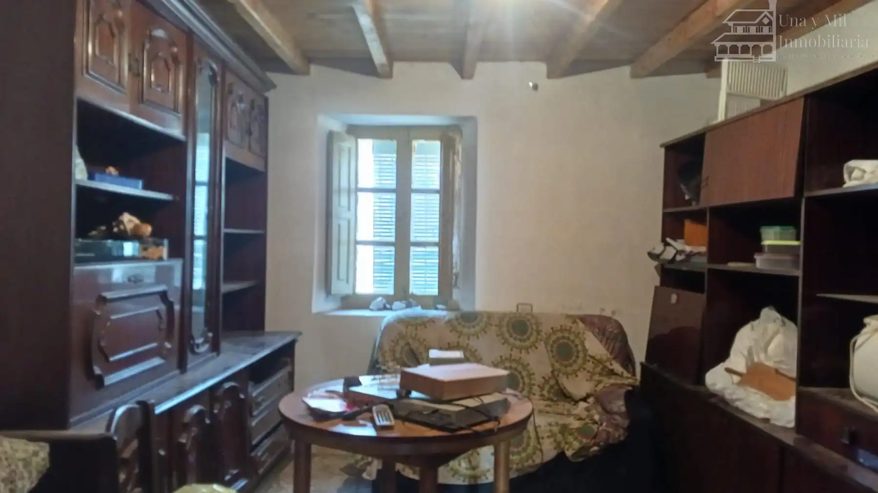 Sala d'estar de Casa o xalet en venda en Pedrosillo de los Aires amb Calefacció, Traster i Moblat