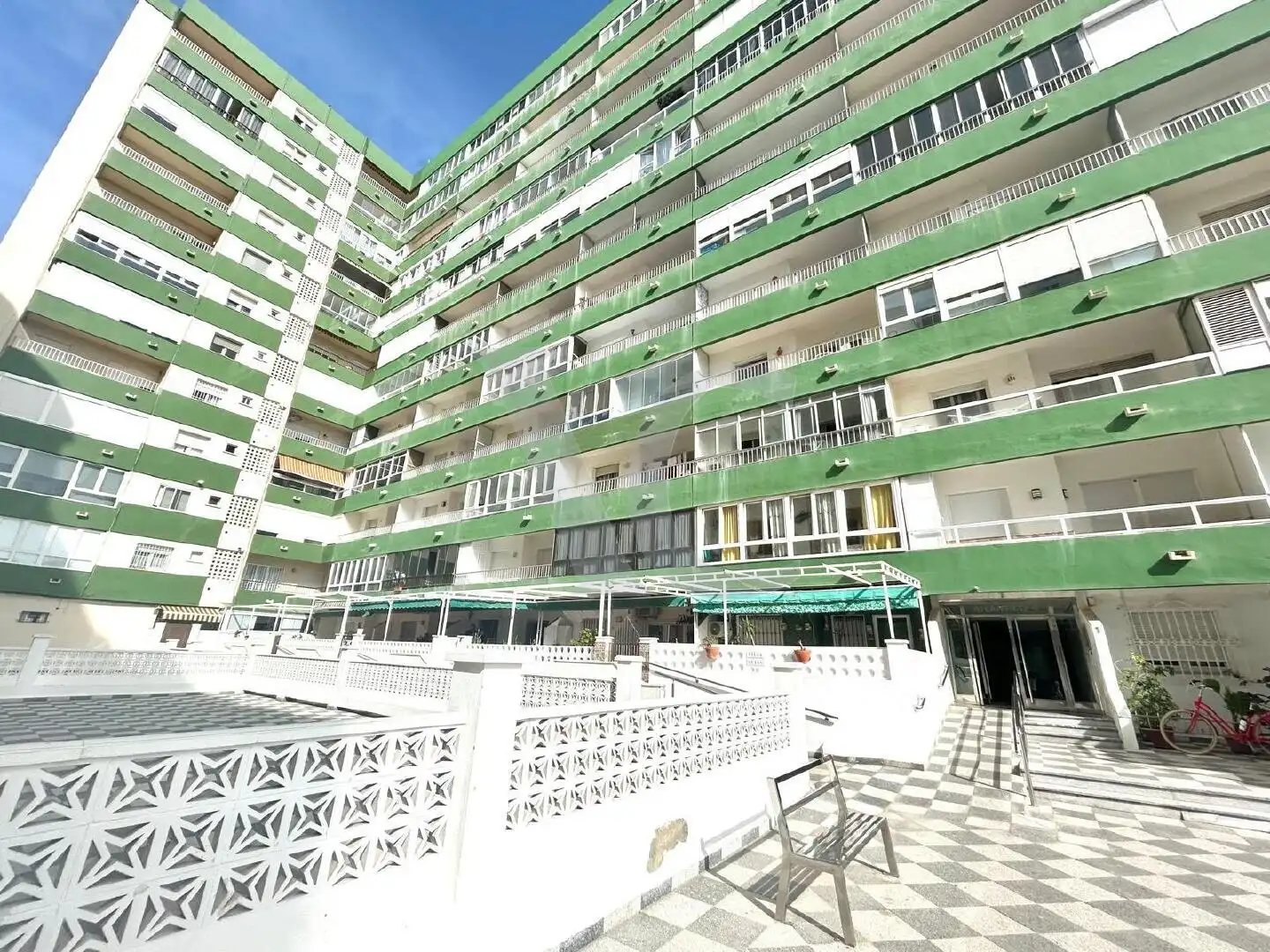 Vista exterior de Pis en venda en Cádiz