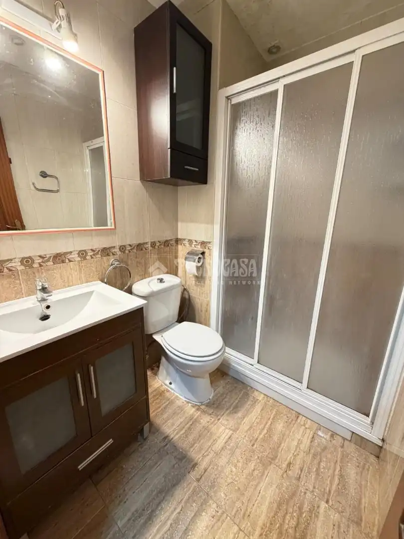Badezimmer von Wohnung zum Verkauf in Arganda del Rey mit Klimaanlage und Heizung