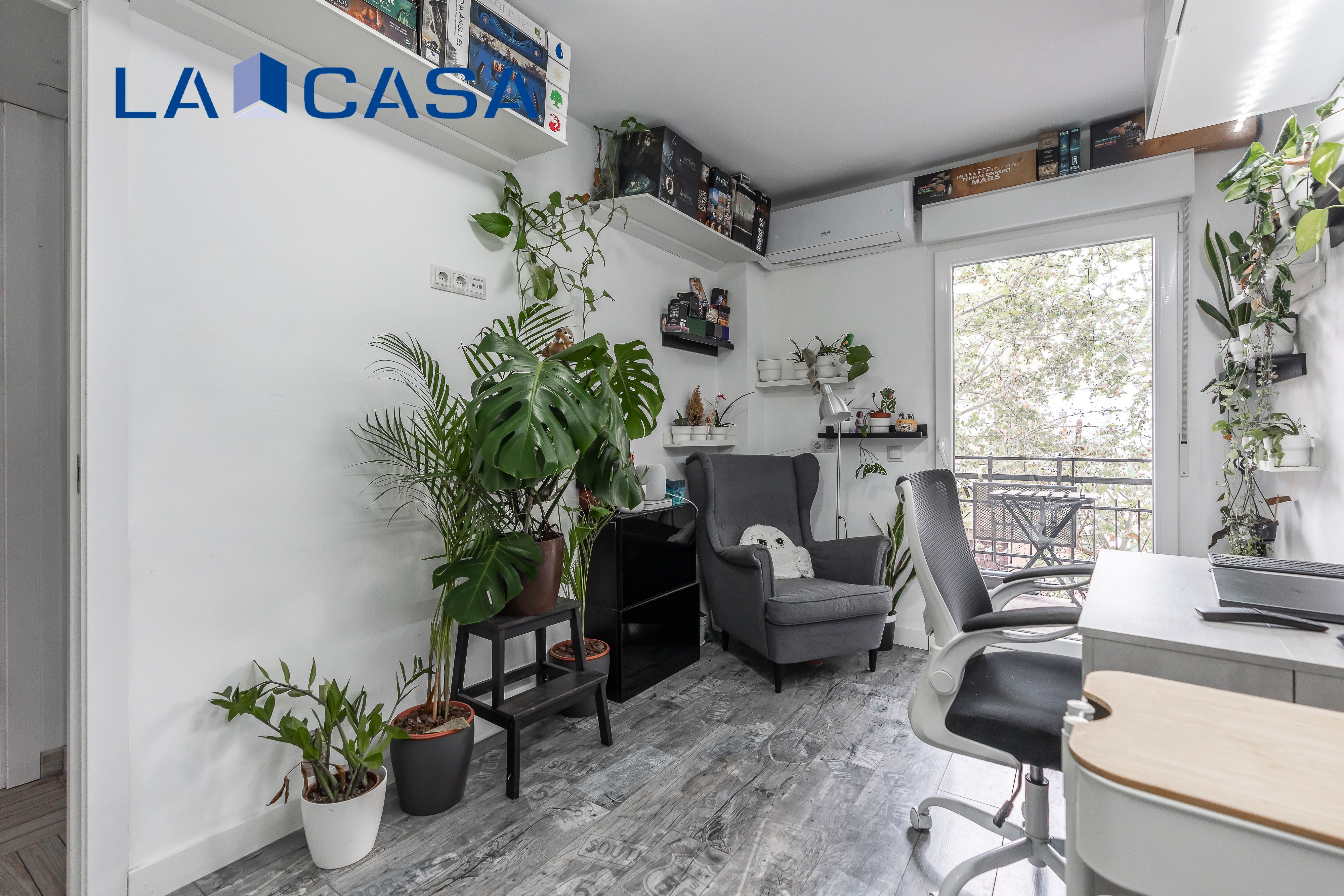 Living room of Flat for sale in  Madrid Capital  with Heating, Terrace and Balcony