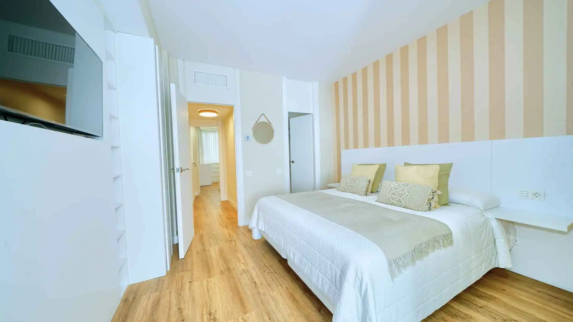 Habitación de Planta baja en venta en Marbella con Aire acondicionado, Terraza y Trastero