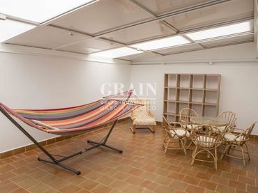 Maison mitoyenne avec balcon à vendre à San Pablo