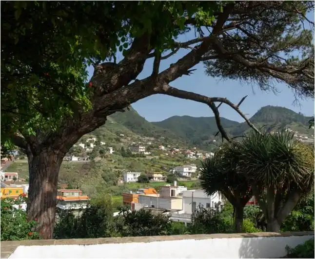 Vista exterior de Casa o xalet en venda en Tegueste amb Jardí privat, Terrassa i Balcó
