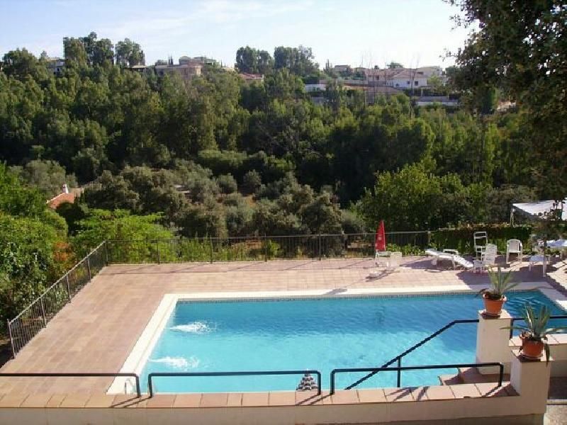 Piscina de Casa o xalet en venda en  Córdoba Capital amb Aire condicionat, Jardí privat i Terrassa
