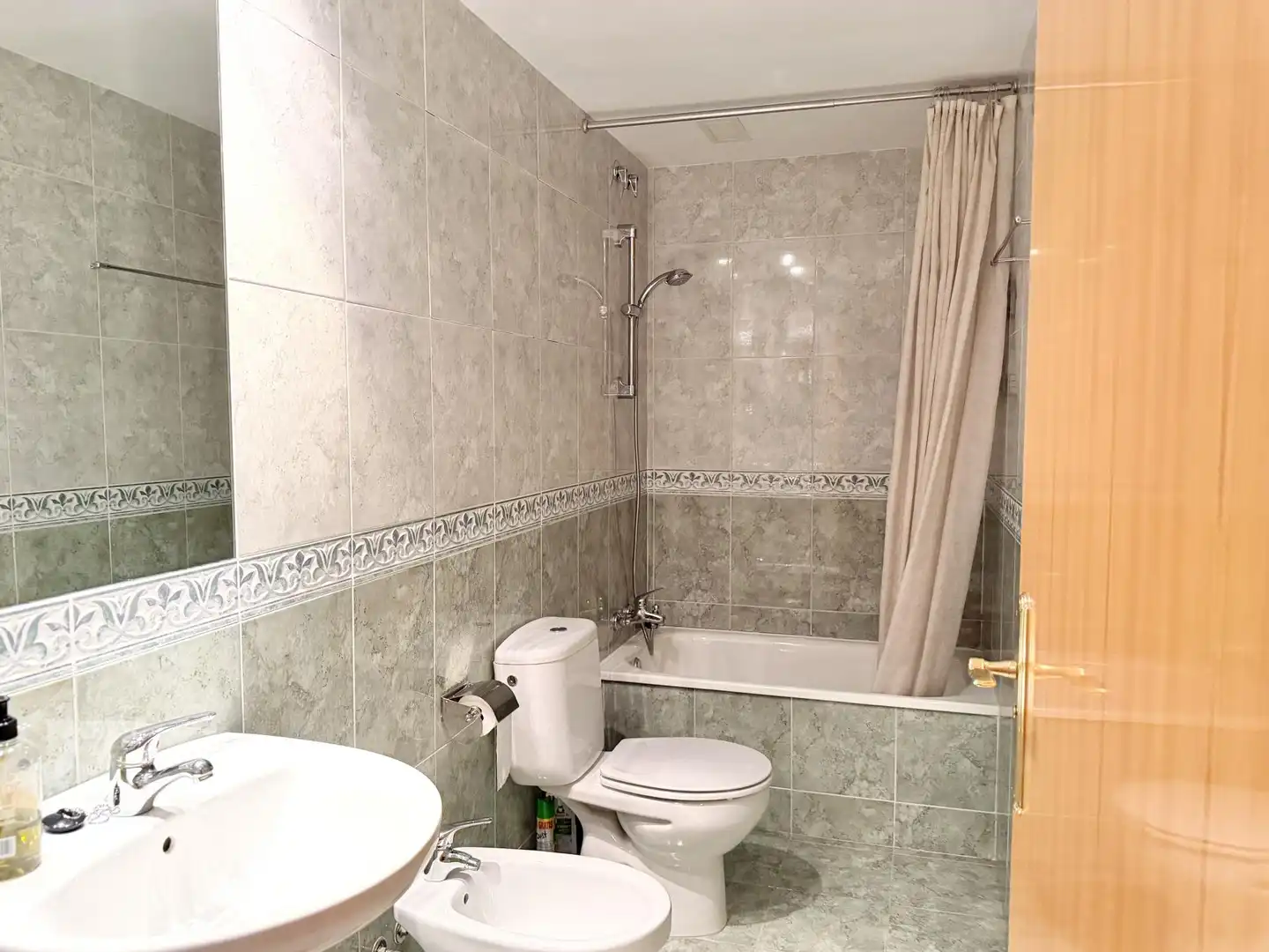 Bathroom of Flat for sale in Bagà  with Heating, Terrace and Storage room