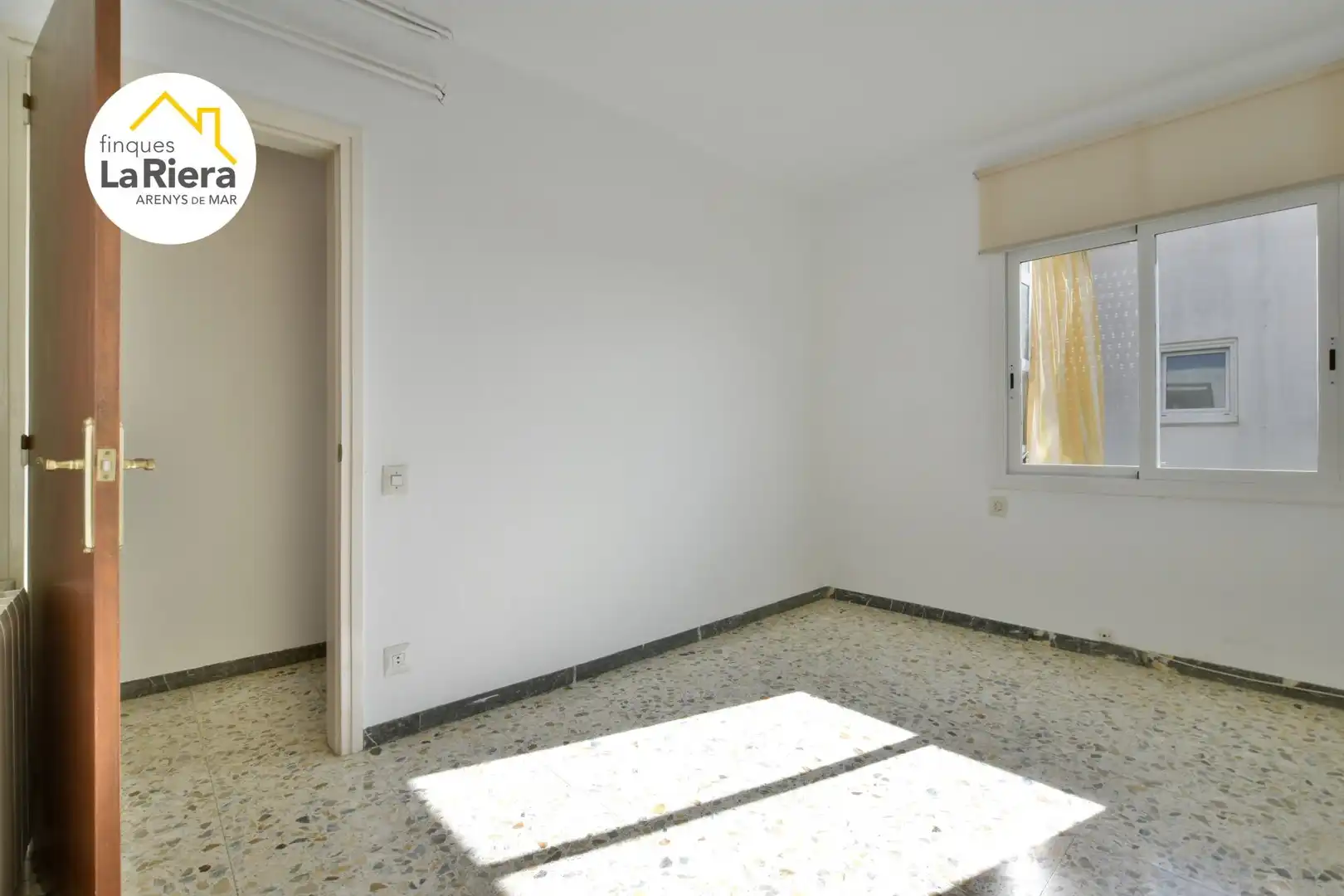 Schlafzimmer von Wohnung zum Verkauf in Arenys de Mar mit Klimaanlage, Heizung und Terrasse