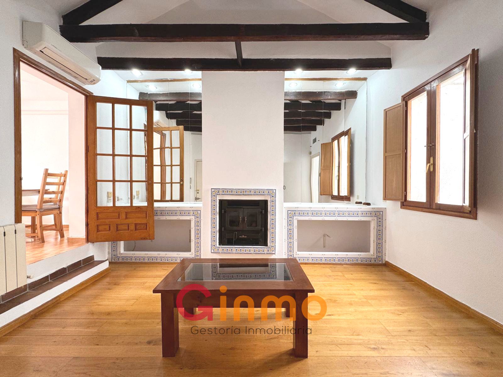 Living room of Attic to rent in  Madrid Capital  with Air Conditioner, Heating and Parquet flooring