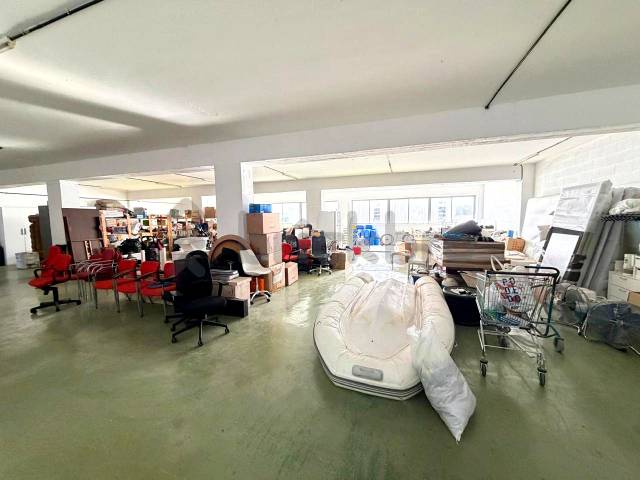 Nave industrial en Venta en Carrer d'Alfons XII en El Remei