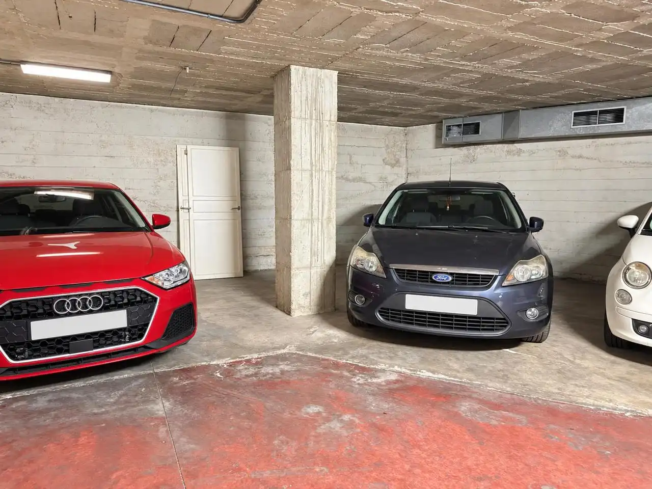 Parking for sale in calle de Valldargent 52, imagen 2