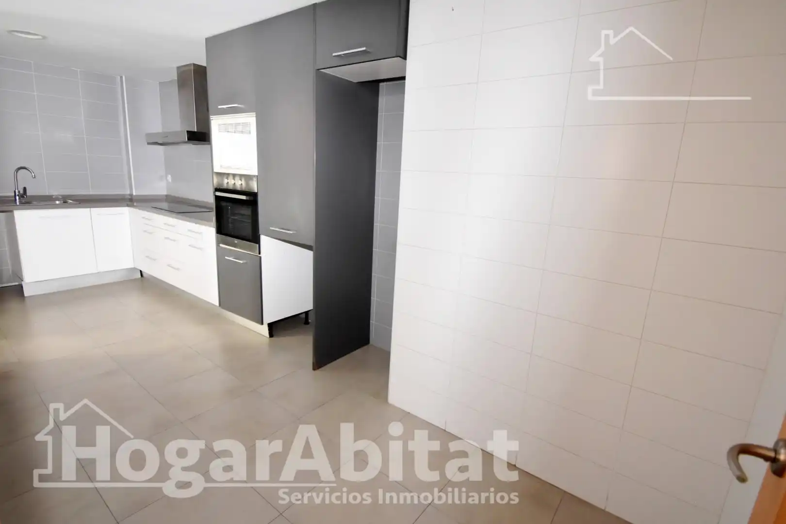 Küche von Wohnung zum Verkauf in Massanassa mit Klimaanlage, Heizung und Terrasse