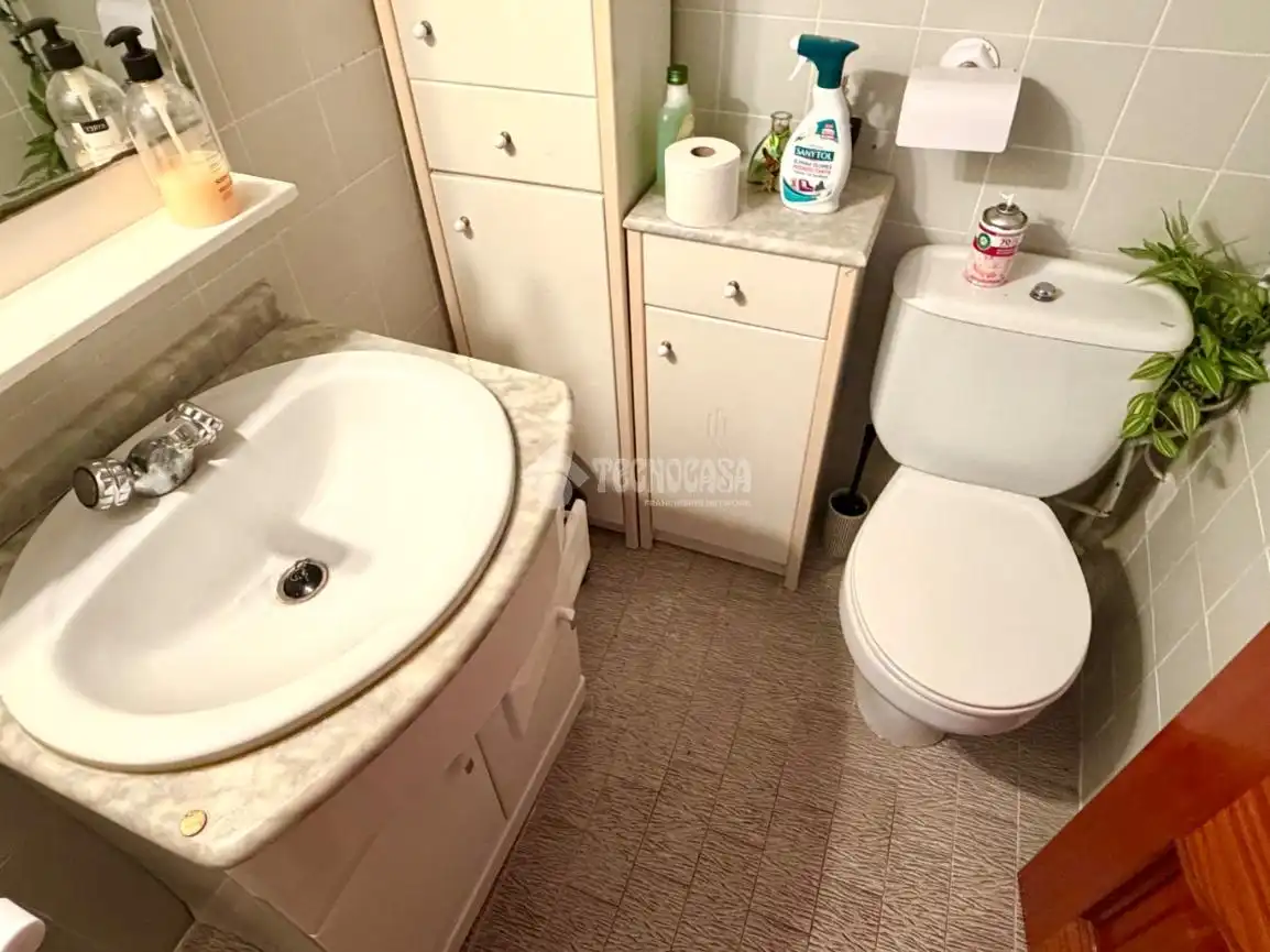 Baño de Piso en venta en Valencia con Aire acondicionado y Balcón