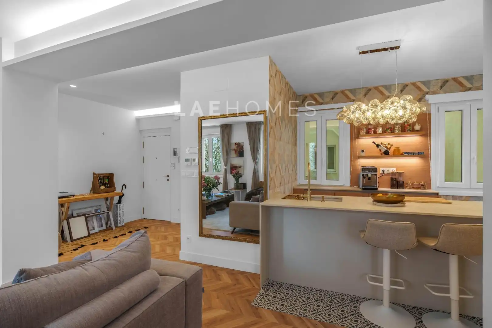 Sala d'estar de Pis en venda en Donostia - San Sebastián  amb Aire condicionat, Calefacció i Terrassa