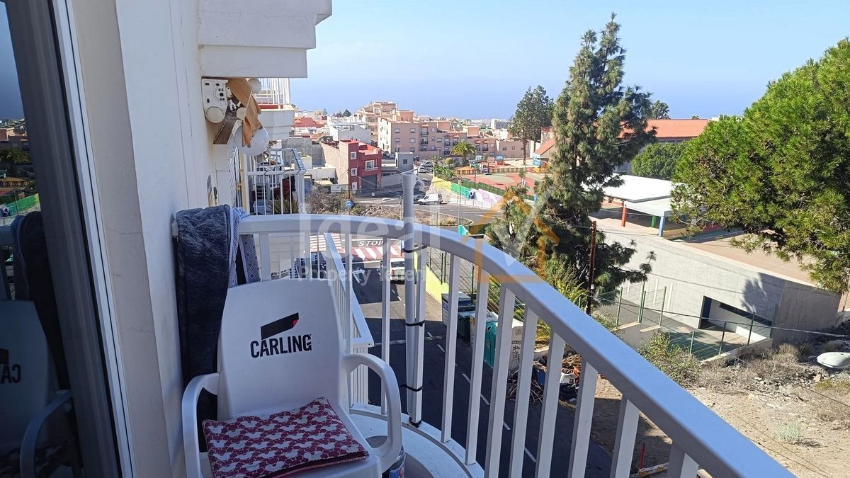 Vista exterior de Apartament de lloguer en Guía de Isora amb Aire condicionat, Terrassa i Moblat