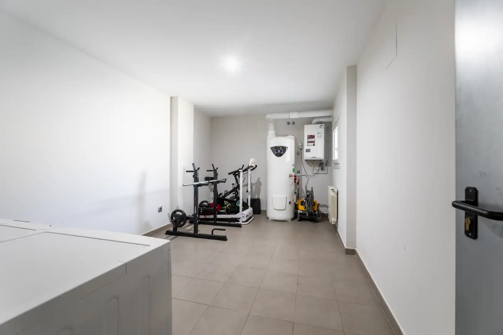 Casa adosada en venta en Navalcarnero con Calefacción, Jardín privado y Piscina