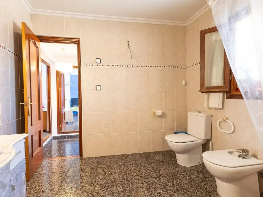 Baño de Casa o chalet en venta en Busot con Aire acondicionado, Calefacción y Jardín privado